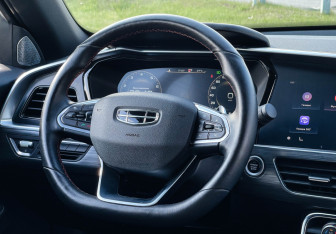 Подержанный автомобиль Geely Tugella 2022 года (14 фото)