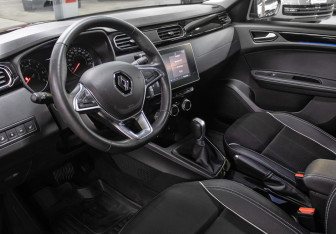 Подержанный автомобиль Renault Arkana 2020 года (16 фото)