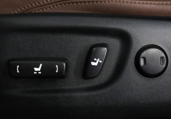 Подержанный автомобиль Toyota Land Cruiser Prado 2014 года (19 фото)