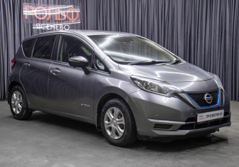 Подержанный автомобиль Nissan Note 2019 года (3 фото)