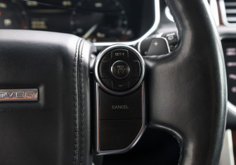 Подержанный автомобиль Land Rover Range Rover 2014 года (21 фото)