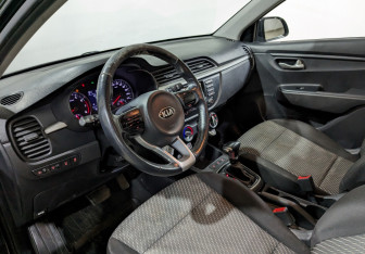 Подержанный автомобиль Kia Rio Hatchback 2020 года (24 фото)
