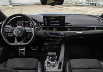 Подержанный автомобиль Audi A5 Liftback 2020 года (13 фото)