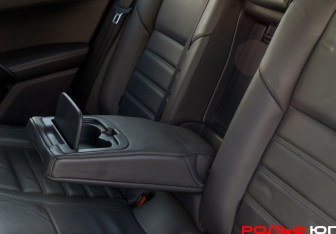 Подержанный автомобиль Peugeot 508 Sedan 2012 года (10 фото)