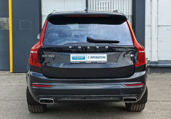Подержанный автомобиль Volvo XC90 2018 года (6 фото)