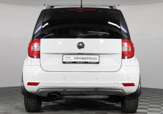 Подержанный автомобиль Skoda Yeti 2016 года (6 фото)