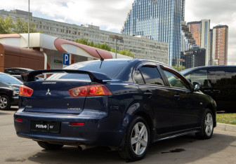 Подержанный автомобиль Mitsubishi Lancer Sedan 2008 года (4 фото)