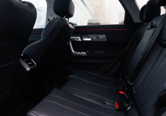 Подержанный автомобиль Jaecoo J7 2023 года (11 фото)