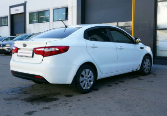 Подержанный автомобиль Kia Rio Sedan 2011 года (5 фото)