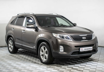 Подержанный автомобиль Kia Sorento 2013 года (3 фото)