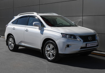 Подержанный автомобиль Lexus RX 2014 года (3 фото)