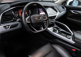 Подержанный автомобиль Geely Tugella 2019 года (11 фото)