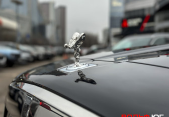 Подержанный автомобиль Rolls-Royce Cullinan 2019 года (36 фото)