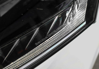 Подержанный автомобиль Skoda Octavia Liftback 2024 года (37 фото)