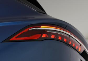 Подержанный автомобиль Geely Monjaro 2024 года (25 фото)