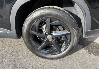 Подержанный автомобиль Omoda C5 2024 года (12 фото)