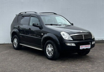 Подержанный автомобиль SsangYong Rexton 2007 года (3 фото)