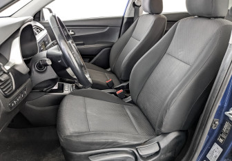 Подержанный автомобиль Kia Rio Hatchback 2021 года (19 фото)