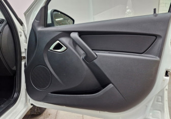 Подержанный автомобиль LADA (ВАЗ) Granta Sedan 2023 года (15 фото)