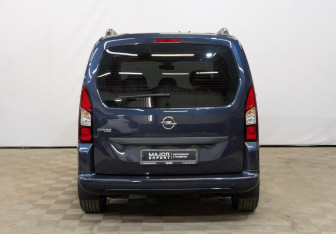 Подержанный автомобиль Opel Combo 2021 года (6 фото)