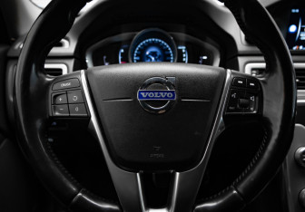 Подержанный автомобиль Volvo XC70 2014 года (10 фото)