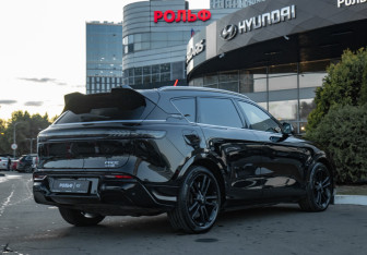 Подержанный автомобиль Voyah Free 2023 года (4 фото)