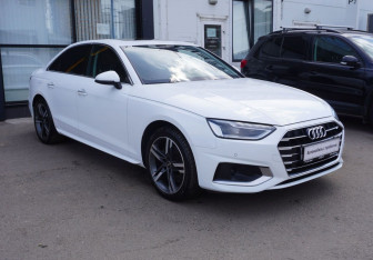 Подержанный автомобиль Audi A4 Sedan 2022 года (3 фото)