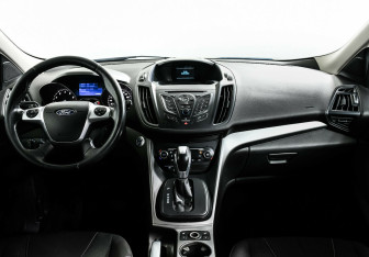 Подержанный автомобиль Ford Kuga 2015 года (8 фото)