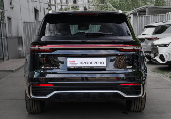 Подержанный автомобиль Geely Monjaro 2024 года (5 фото)