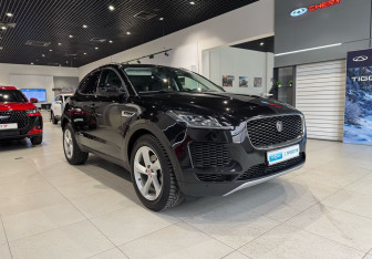 Подержанный автомобиль Jaguar E-Pace 2018 года (3 фото)