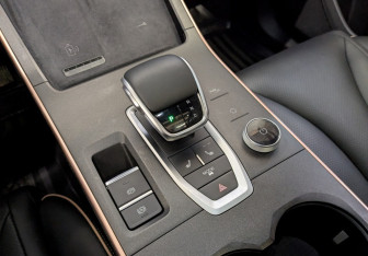 Подержанный автомобиль Omoda C5 2024 года (29 фото)