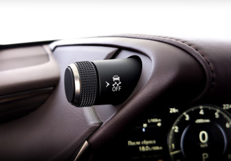 Подержанный автомобиль Lexus ES 2019 года (30 фото)