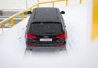 Подержанный автомобиль Audi Q7 2013 года (5 фото)