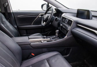 Подержанный автомобиль Lexus RX 2016 года (9 фото)