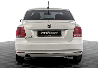 Подержанный автомобиль Volkswagen Polo Sedan 2017 года (6 фото)