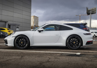 Подержанный автомобиль Porsche 911 Coupe 2020 года (14 фото)