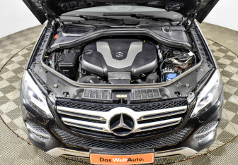 Подержанный автомобиль Mercedes-Benz GLE 2015 года (9 фото)