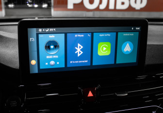 Подержанный автомобиль Москвич 3 2023 года (19 фото)