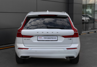 Подержанный автомобиль Volvo XC60 2021 года (6 фото)