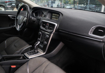 Подержанный автомобиль Volvo V40 Hatchback 2014 года (7 фото)