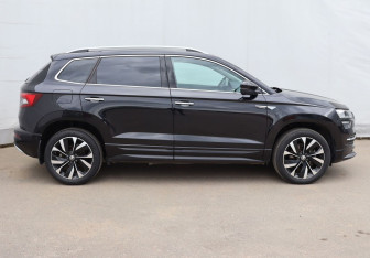 Подержанный автомобиль Skoda Karoq 2024 года (7 фото)