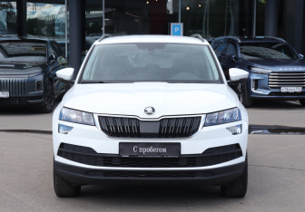 Подержанный автомобиль Skoda Karoq 2022 года (2 фото)