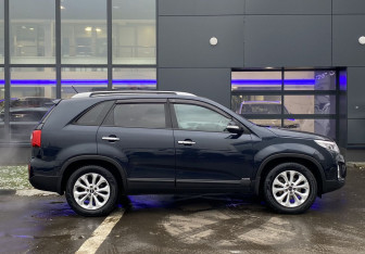 Подержанный автомобиль Kia Sorento 2019 года (4 фото)