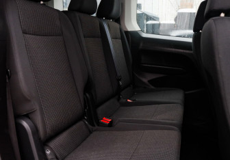 Подержанный автомобиль Volkswagen Caddy Compactvan 2021 года (10 фото)