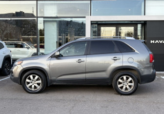 Подержанный автомобиль Kia Sorento 2009 года (8 фото)