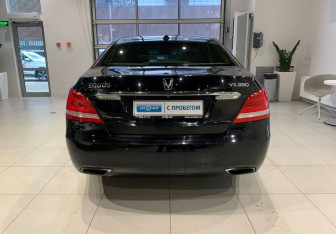 Подержанный автомобиль Hyundai Equus 2014 года (5 фото)