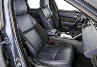 Подержанный автомобиль Land Rover Range Rover Velar 2017 года (23 фото)