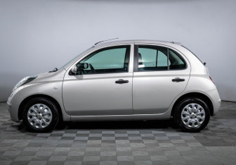 Подержанный автомобиль Nissan Micra Hatchback 2009 года (8 фото)