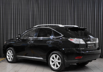 Подержанный автомобиль Lexus RX 2010 года (7 фото)