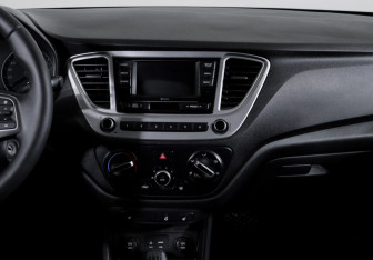 Подержанный автомобиль Hyundai Solaris Sedan 2017 года (13 фото)